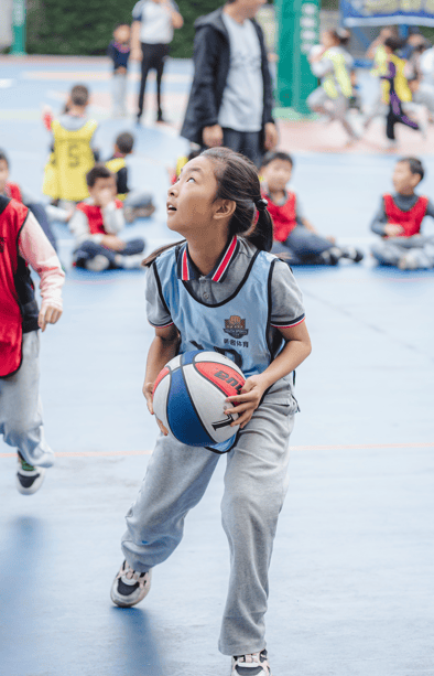 九游-阿扎伦卡迎来二十赛季出色发挥，美国队观众热烈欢呼！