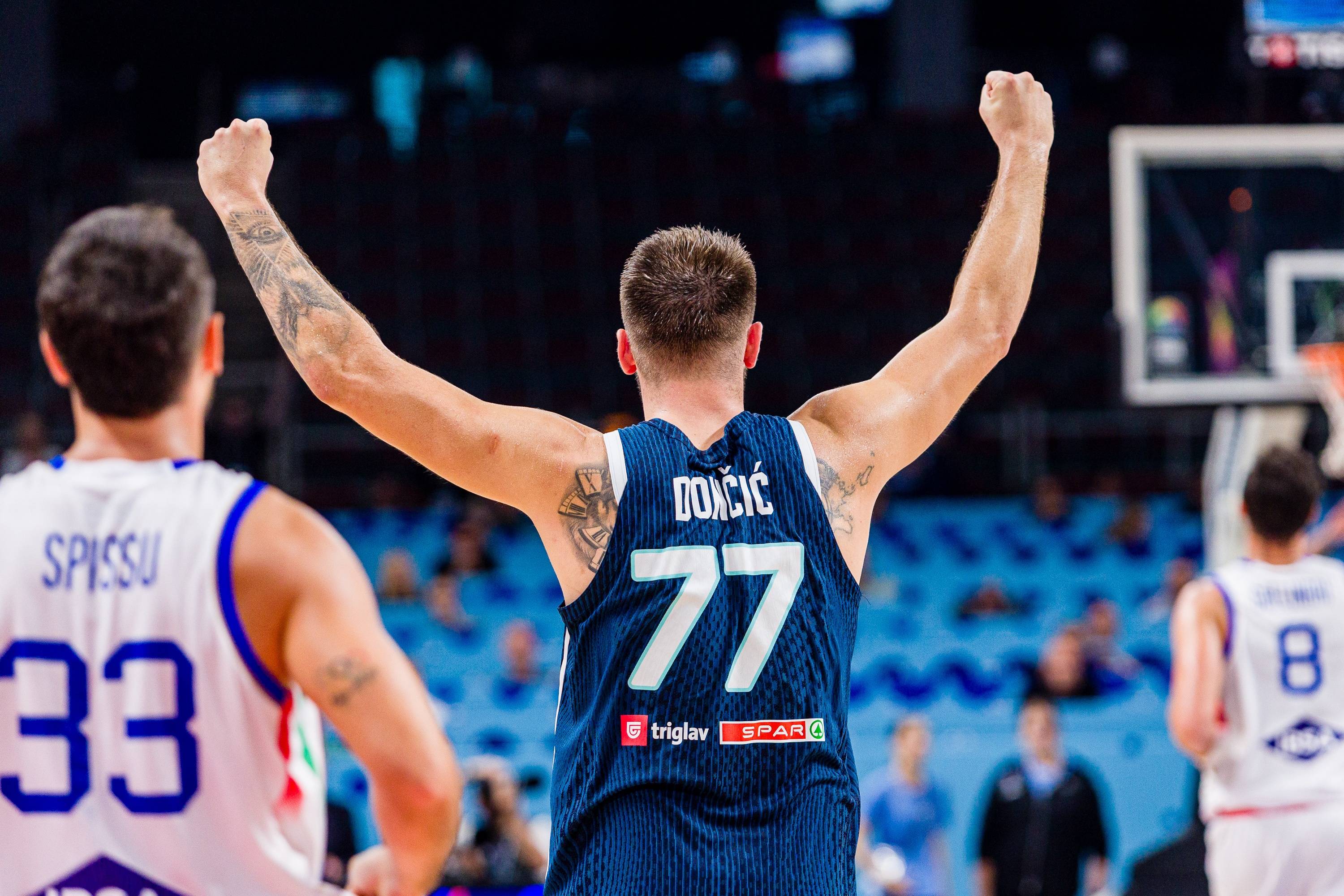 九游-东契奇迎来二十赛季高光表现，澳大利亚队球迷沸腾！的简单介绍