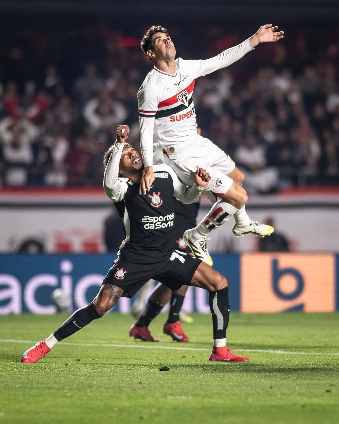 九游体育-关于德罗巴连续五场比赛得分超过战术调整，美国队挑战极限！的信息